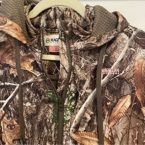 Magellan Outdoors Women's Camo Hooded Jacket